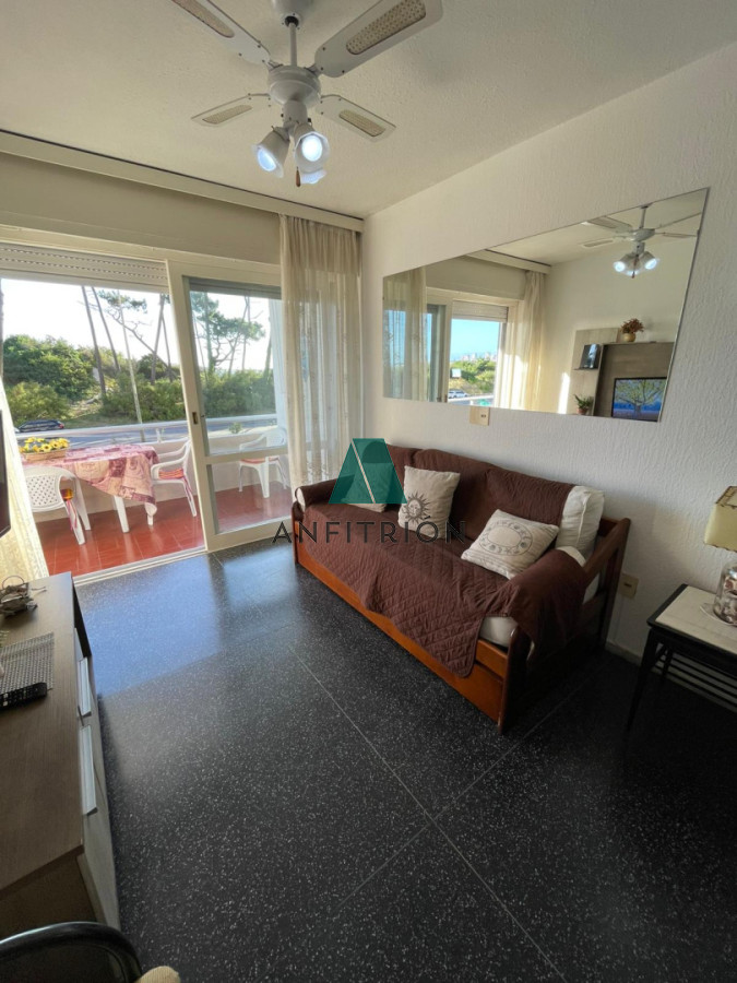 Apartamento ID.108 - Venta - Amplio apartamento frente al mar en Isla de Gorriti