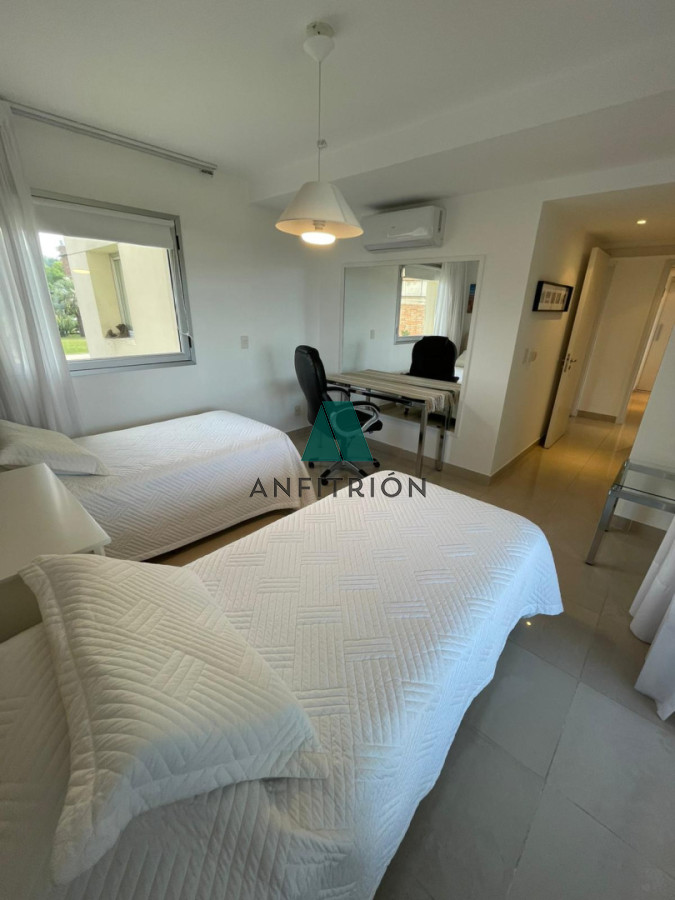 Apartamento ID.193 - En Venta - Exclusivo apartamento en primera línea de Playa Brava, 