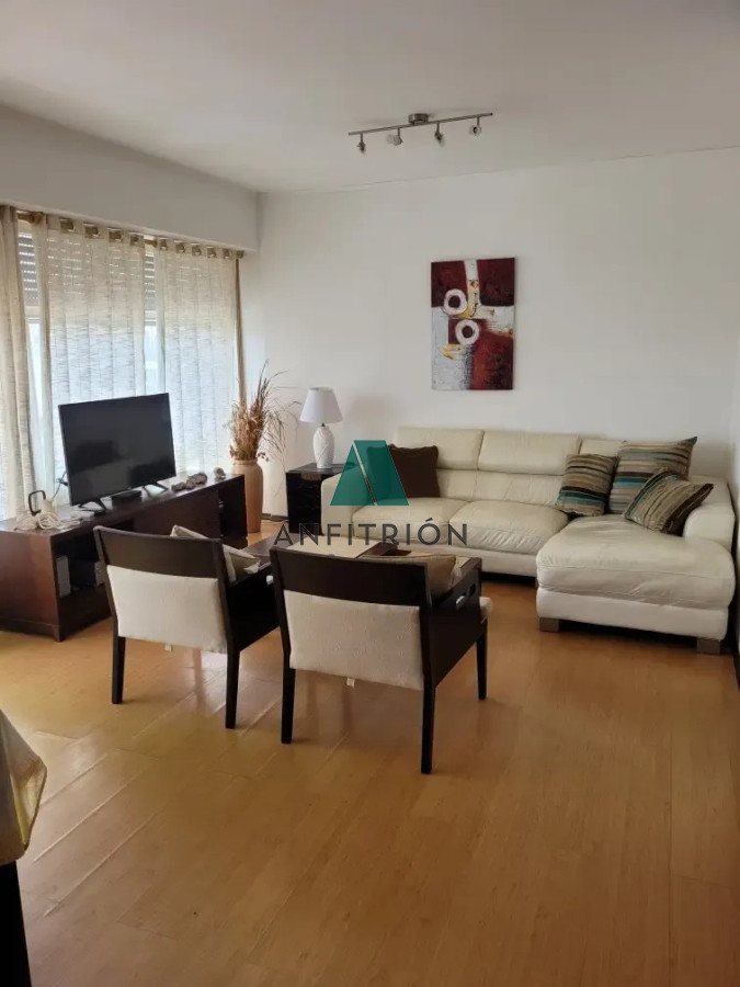 Apartamento ID.404 - 🌊✨ Oportunidad en primera línea de Playa Mansa ✨🌊