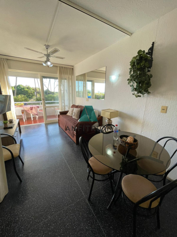 Apartamento ID.108 - Venta - Amplio apartamento frente al mar en Isla de Gorriti