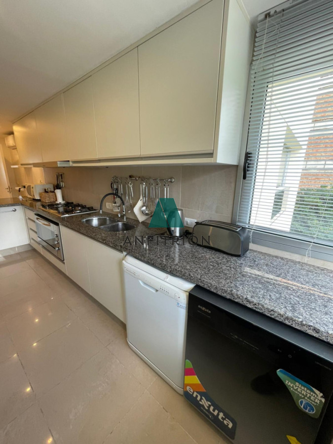 Apartamento ID.193 - En Venta - Exclusivo apartamento en primera línea de Playa Brava, 