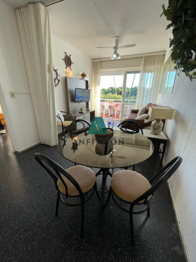 Apartamento ID.108 - Venta - Amplio apartamento frente al mar en Isla de Gorriti