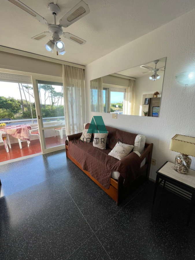 Apartamento ID.108 - Venta - Amplio apartamento frente al mar en Isla de Gorriti