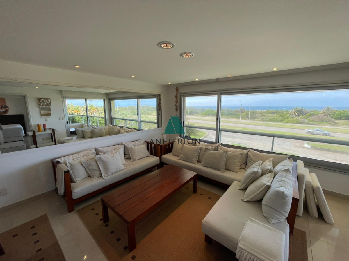 Apartamento ID.193 - En Venta - Exclusivo apartamento en primera línea de Playa Brava, 