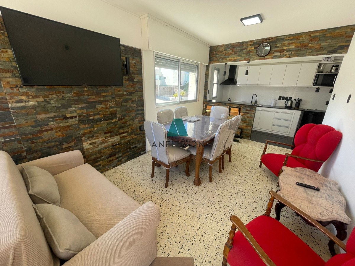 Apartamento ID.101 - Alquiler - Apartamento renovado en Península con patio 