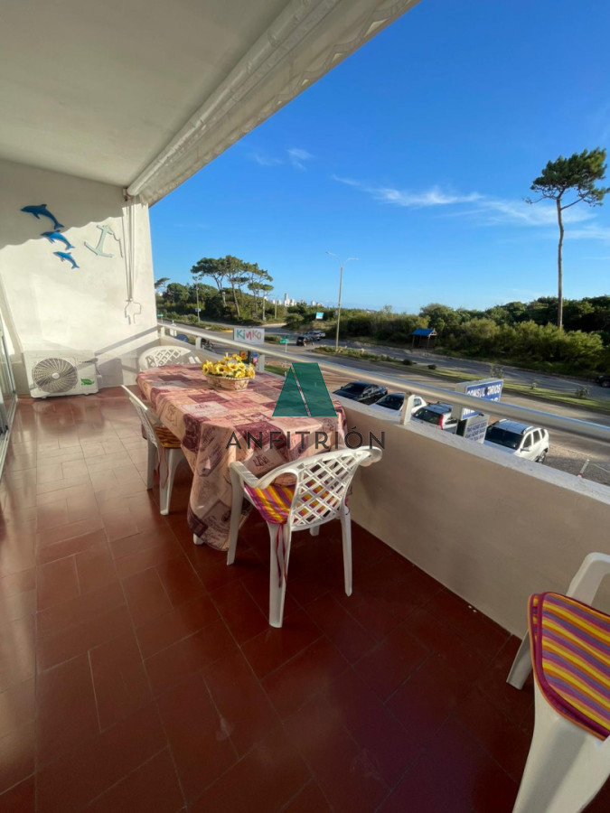 Apartamento ID.108 - Venta - Amplio apartamento frente al mar en Isla de Gorriti