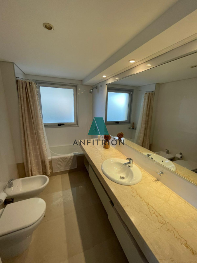 Apartamento ID.193 - En Venta - Exclusivo apartamento en primera línea de Playa Brava, 