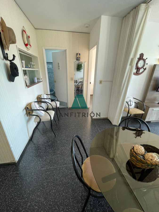 Apartamento ID.108 - Venta - Amplio apartamento frente al mar en Isla de Gorriti