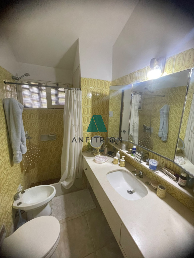 Apartamento ID.438 - Venta Casa 5 Dormitorios En Playa Mansa