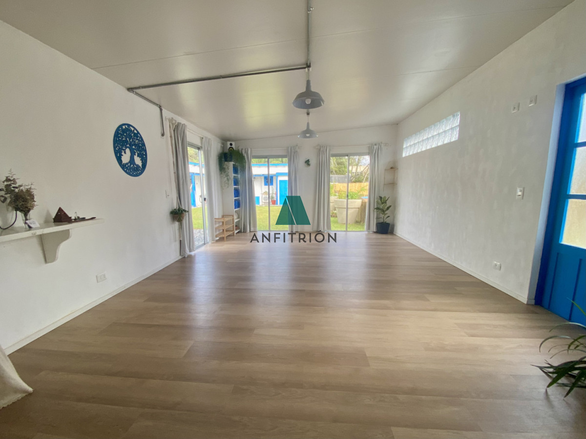 Apartamento ID.383 - 🏡✨ Espectacular casa en venta en La Barra, a tan solo 600 mts de la icónica La Posta del Cangrejo 🌊☀️