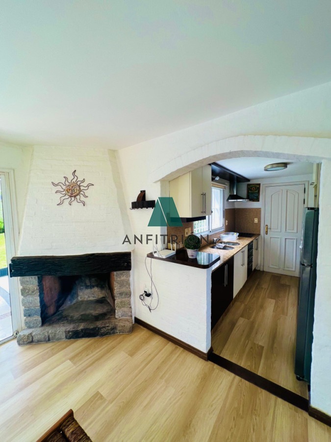 Casa ID.52 - Casona en Primera Línea de Montoya