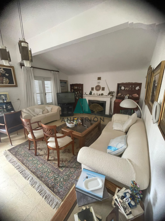Apartamento ID.438 - Venta Casa 5 Dormitorios En Playa Mansa