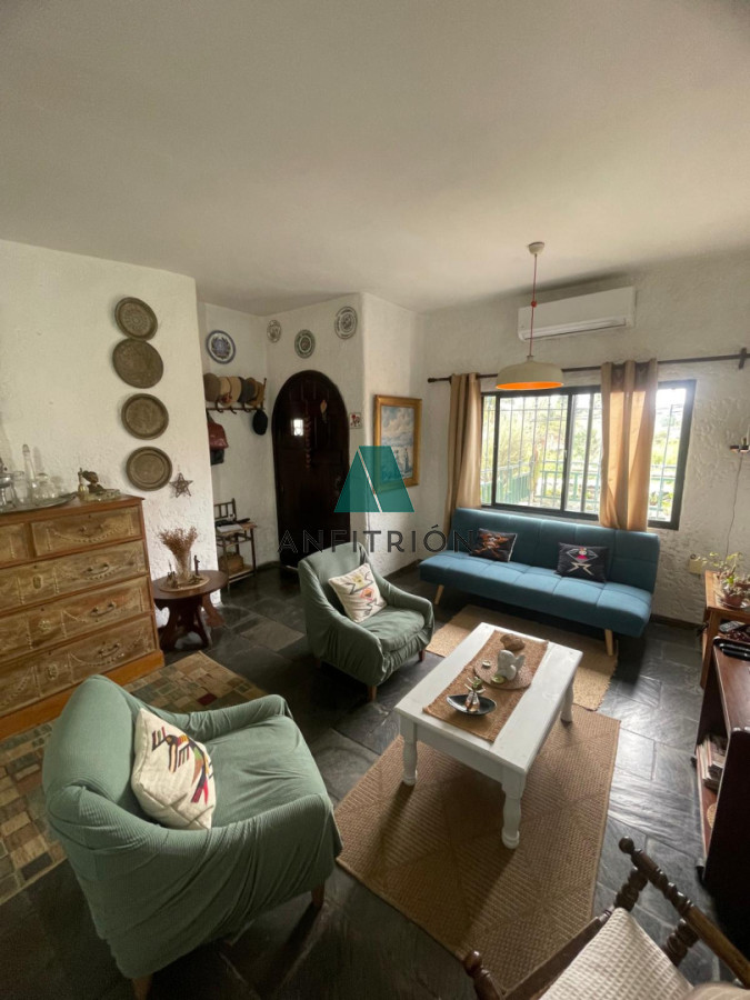 Casa ID.605 - Venta - Casa de 3 Dormitorios En Barrio Mónaco