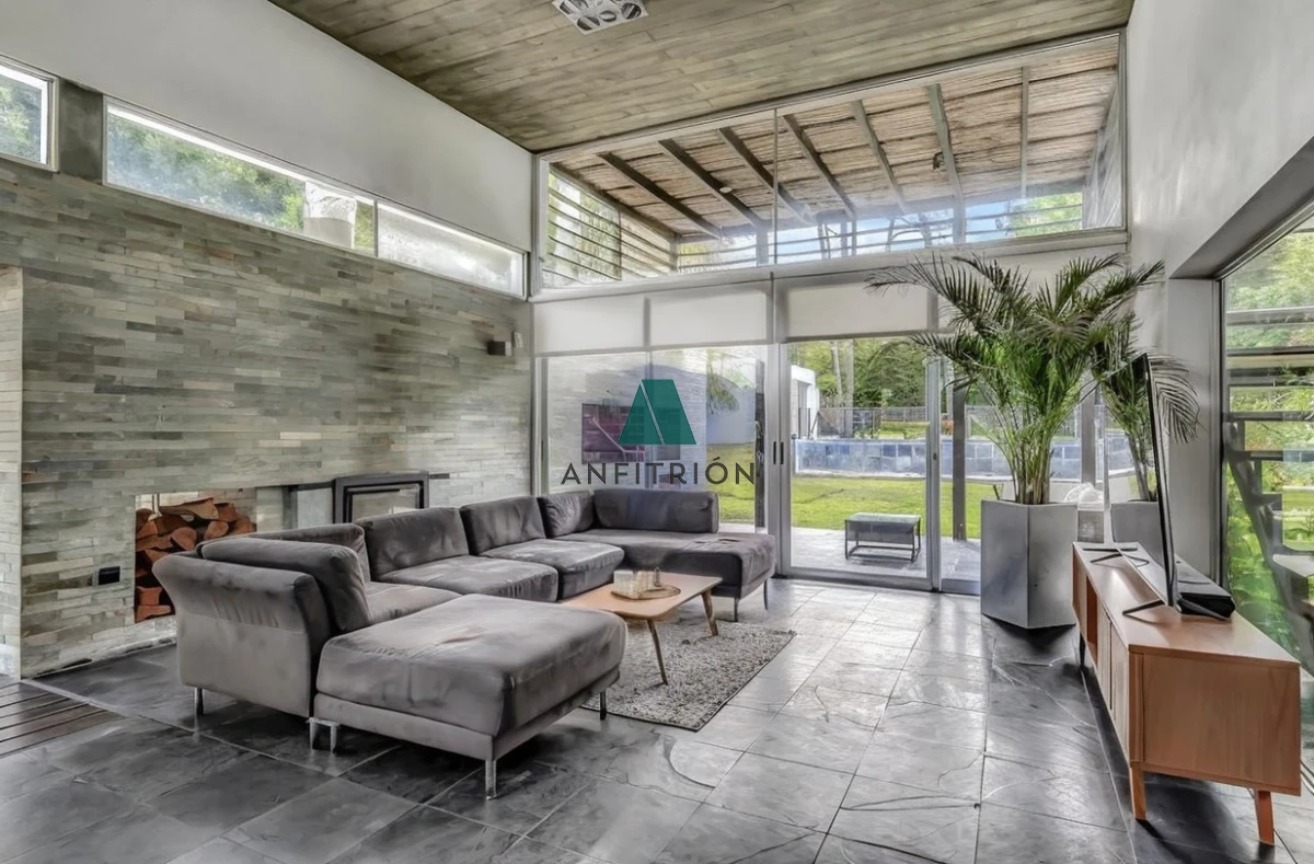 Casa ID.115 - Venta - Casa moderna de gran categoría en San Rafael