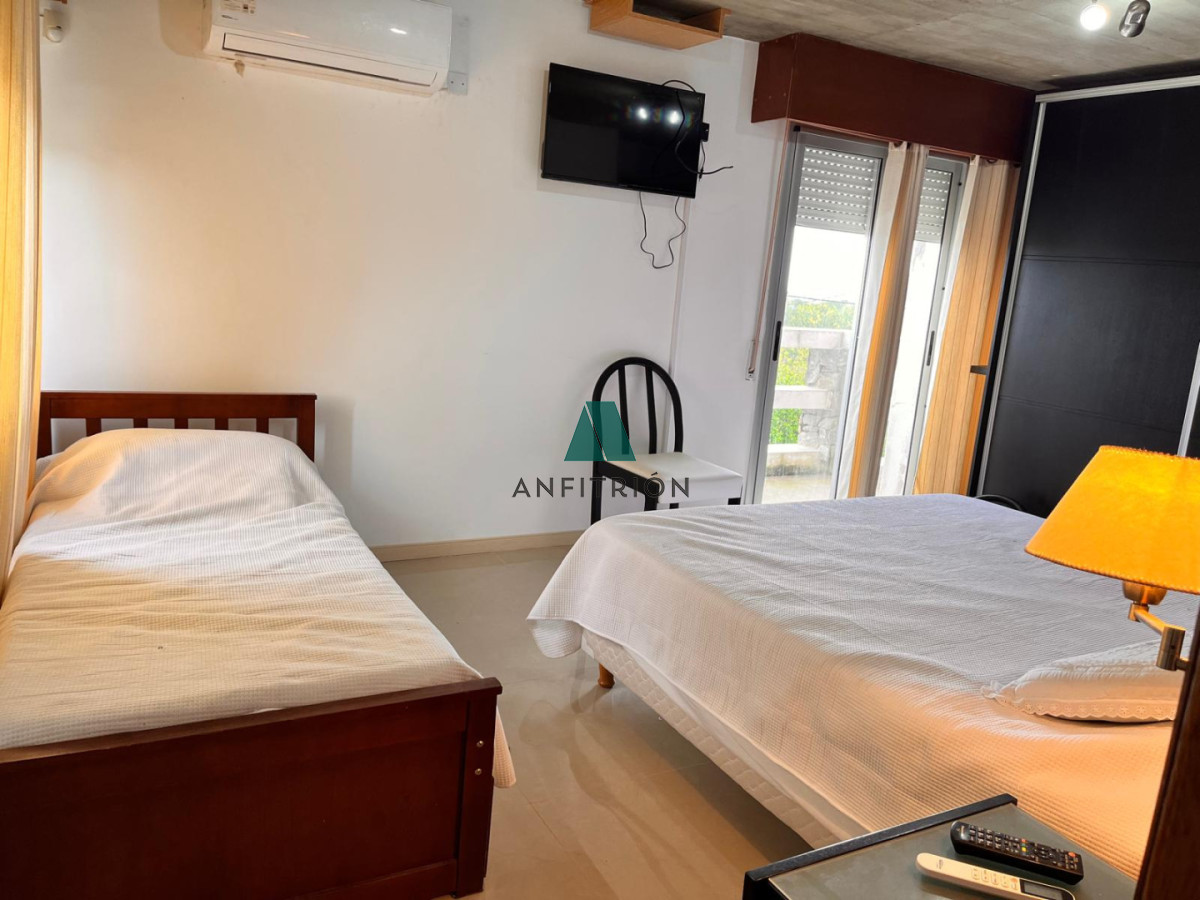 Casa ID.55 - Alquiler anual a 100mts del Mar en Balneario Bs As