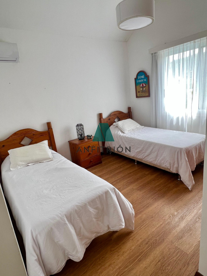 Casa ID.52 - Casona en Primera Línea de Montoya