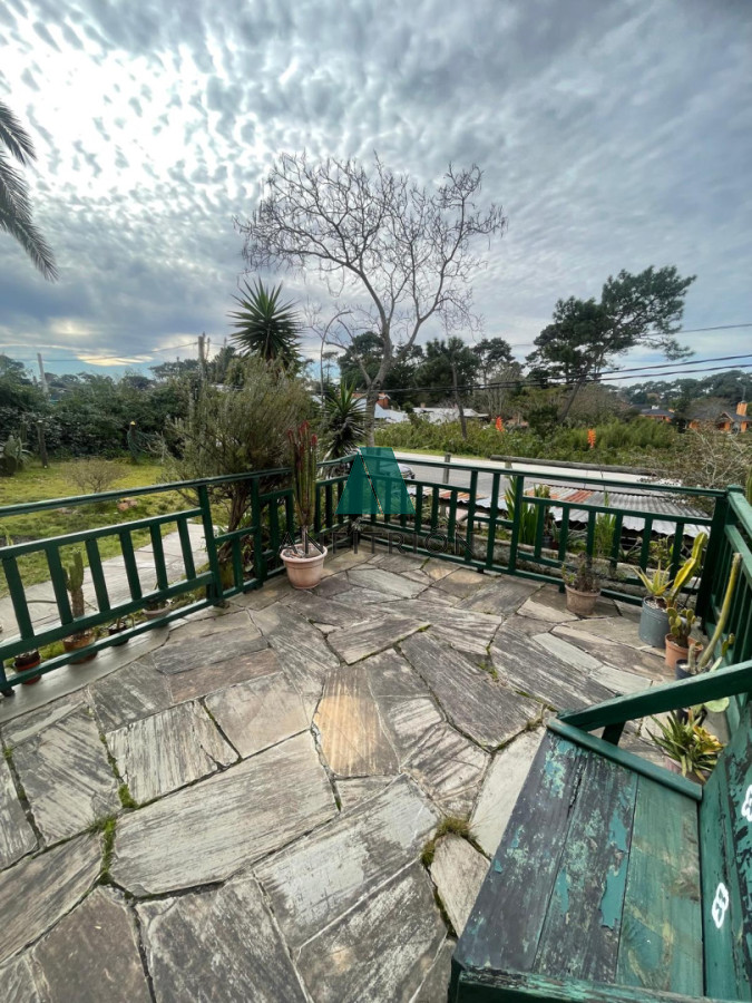 Casa ID.605 - Venta - Casa de 3 Dormitorios En Barrio Mónaco