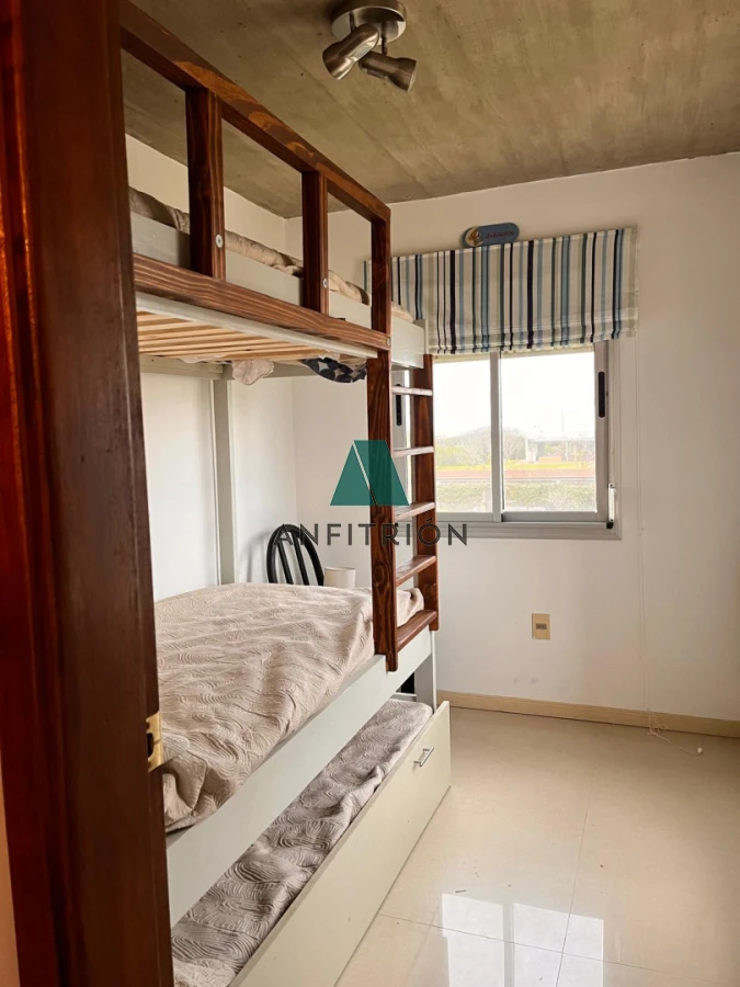Casa ID.55 - Alquiler anual a 100mts del Mar en Balneario Bs As