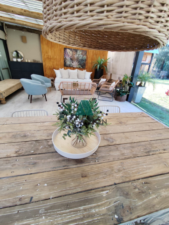 Apartamento ID.150 - En Venta Casa de 4 Dormitorios en Barrio Privado, Punta Del Este