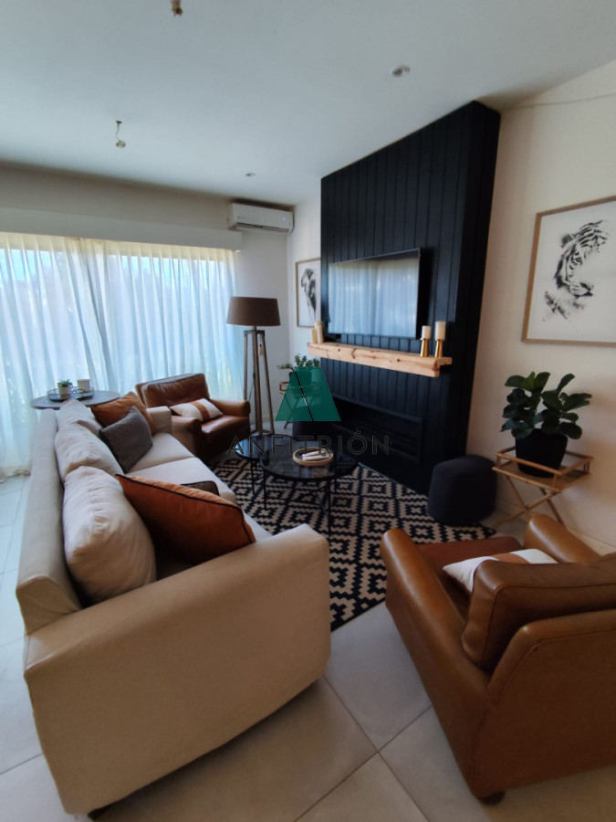 Apartamento ID.150 - En Venta Casa de 4 Dormitorios en Barrio Privado, Punta Del Este