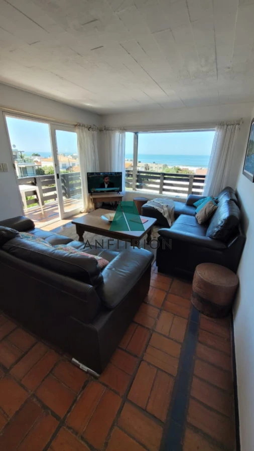 Casa ID.44 - Casa con vista al Mar en el Corazón de la Barra