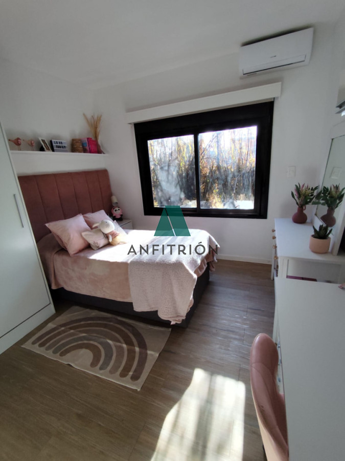 Apartamento ID.150 - En Venta Casa de 4 Dormitorios en Barrio Privado, Punta Del Este