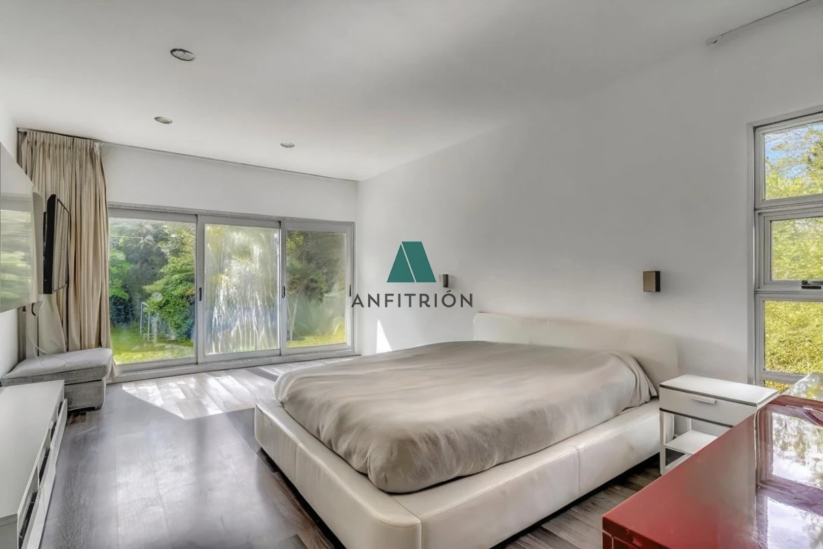 Casa ID.115 - Venta - Casa moderna de gran categoría en San Rafael