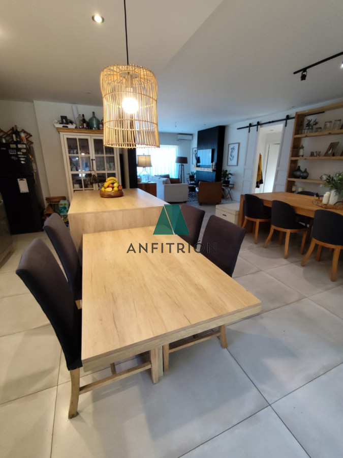 Apartamento ID.150 - En Venta Casa de 4 Dormitorios en Barrio Privado, Punta Del Este