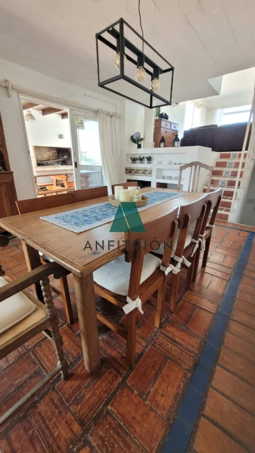 Casa ID.44 - Casa con vista al Mar en el Corazón de la Barra