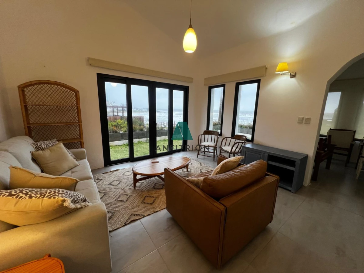 Casa ID.110 - Alquiler - Casa frente a la Posta del Cangrejo