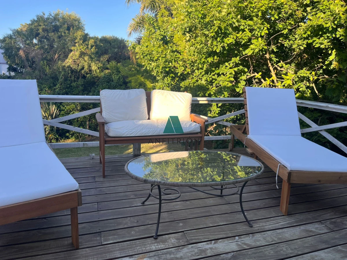 Casa ID.103 - Alquiler anual - Vive el Encanto del Mar en Piedras del Chileno