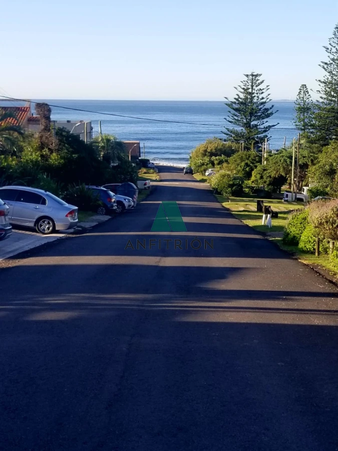 Casa ID.44 - Casa con vista al Mar en el Corazón de la Barra