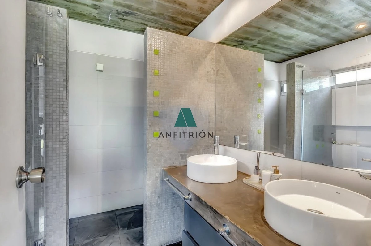 Casa ID.115 - Venta - Casa moderna de gran categoría en San Rafael