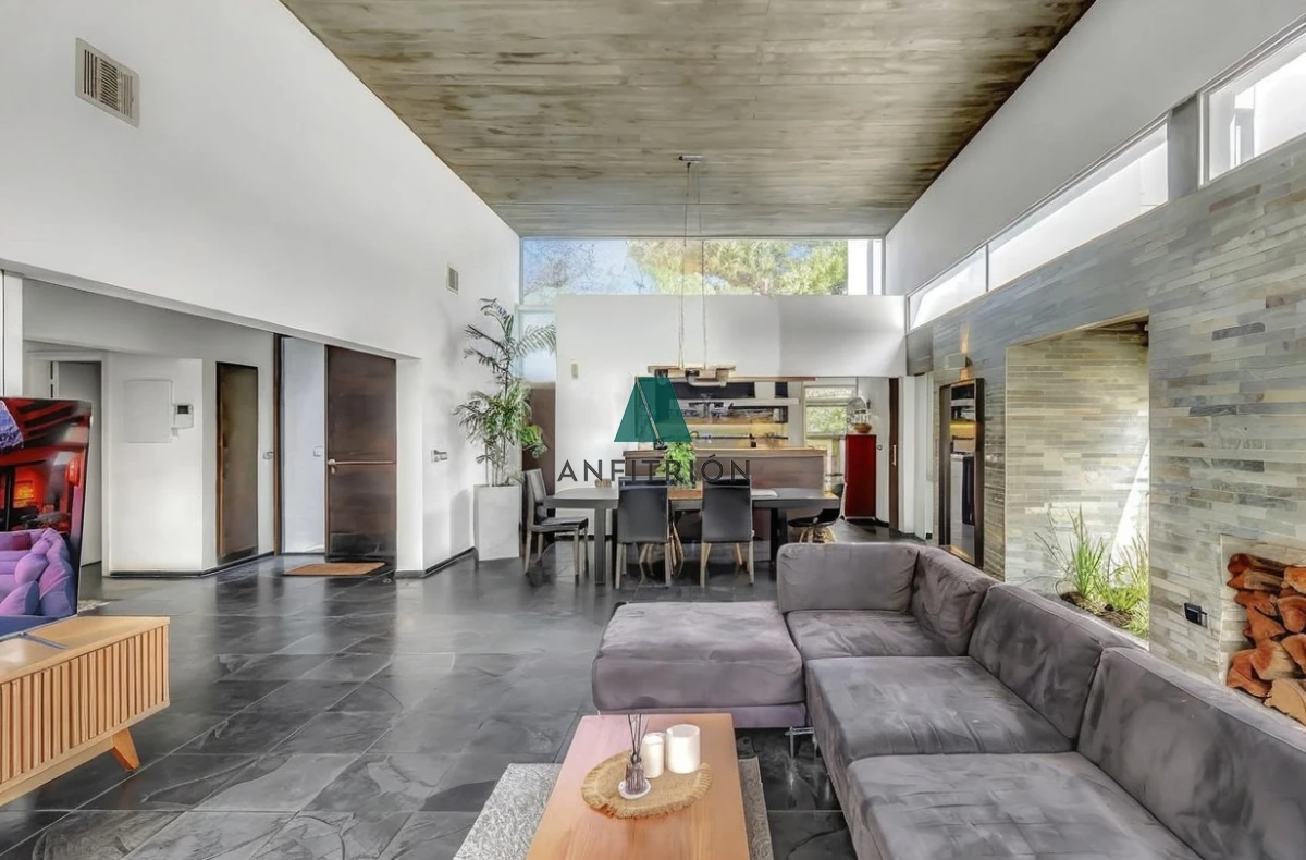 Casa ID.115 - Venta - Casa moderna de gran categoría en San Rafael