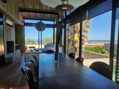 Casa de Diseño en La Barra