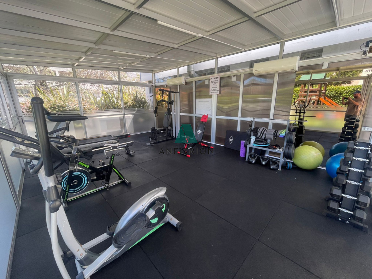 Apartamento ID.100 - Venta Apartamento 3 Dormitorios Con Cochera En Roosevelt