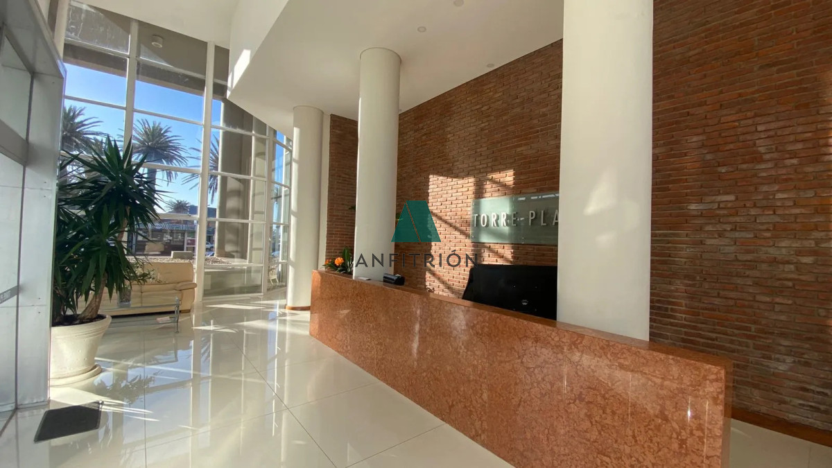 Apartamento ID.3 - Venta Apartamento 2 Dormitorios y 2 Baños En Península Con Garage