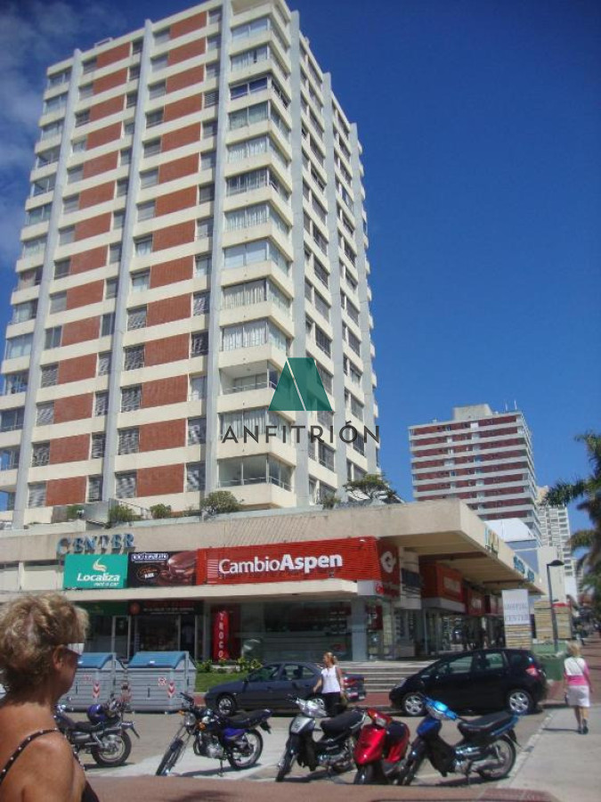 Apartamento ID.218 - Venta Apartamento 2 Dormitorios Con Cochera En Península