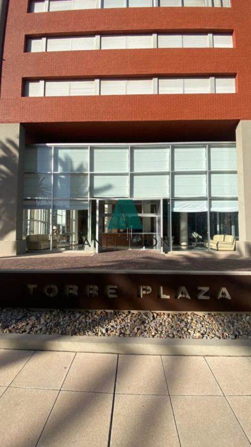 Apartamento ID.3 - Venta Apartamento 2 Dormitorios y 2 Baños En Península Con Garage