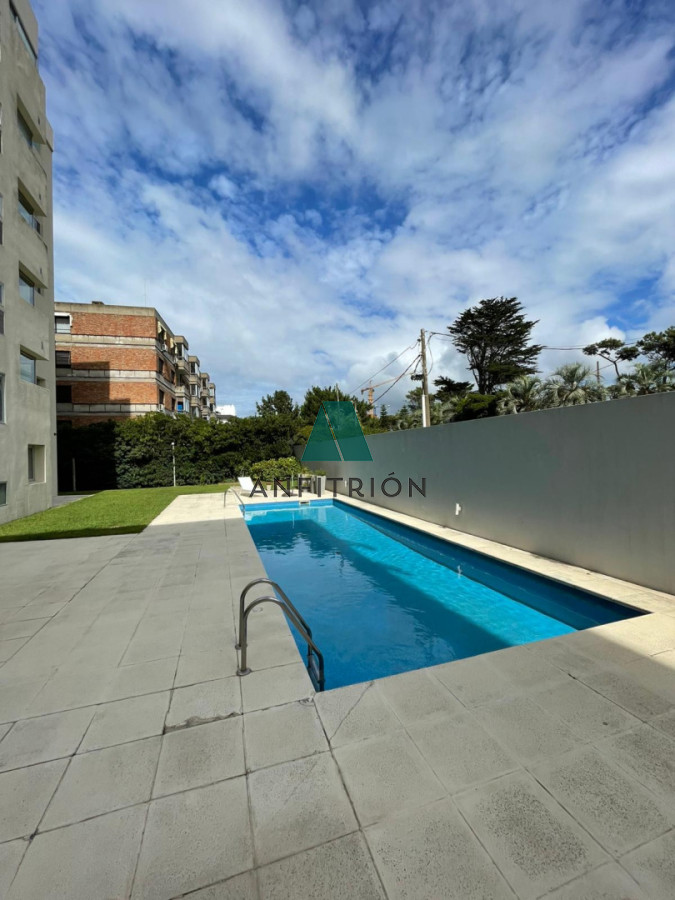 Apartamento ID.193 - Venta Apartamento 3 dormitorios Frente a Playa Brava