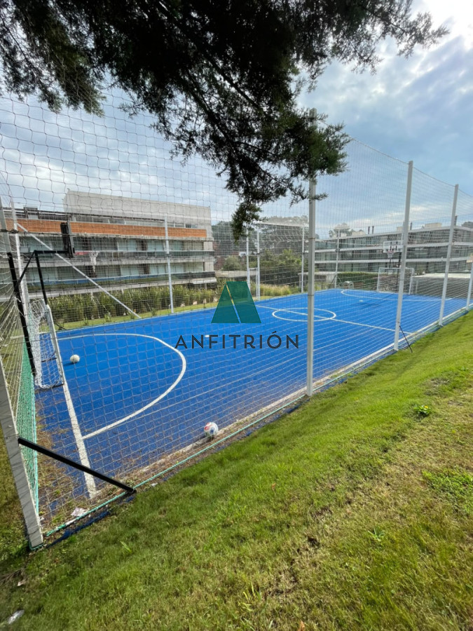 Apartamento ID.445 - Venta Apartamento 2 Dormitorios En Playa Mansa Con Cochera