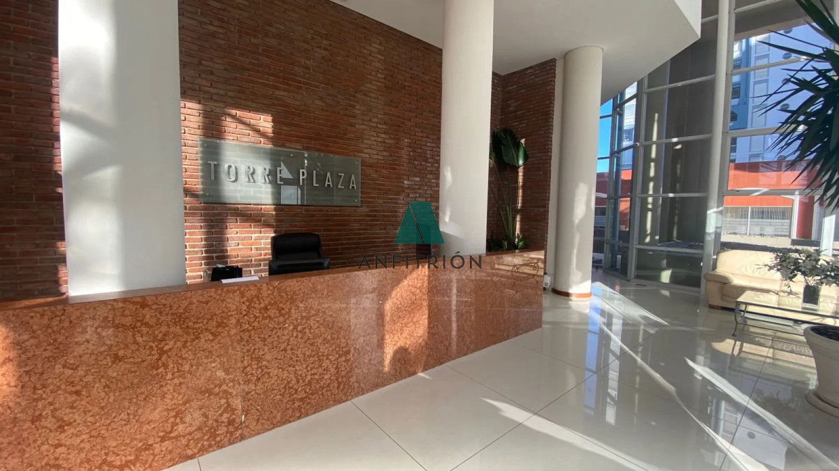 Apartamento ID.3 - Venta Apartamento 2 Dormitorios y 2 Baños En Península Con Garage