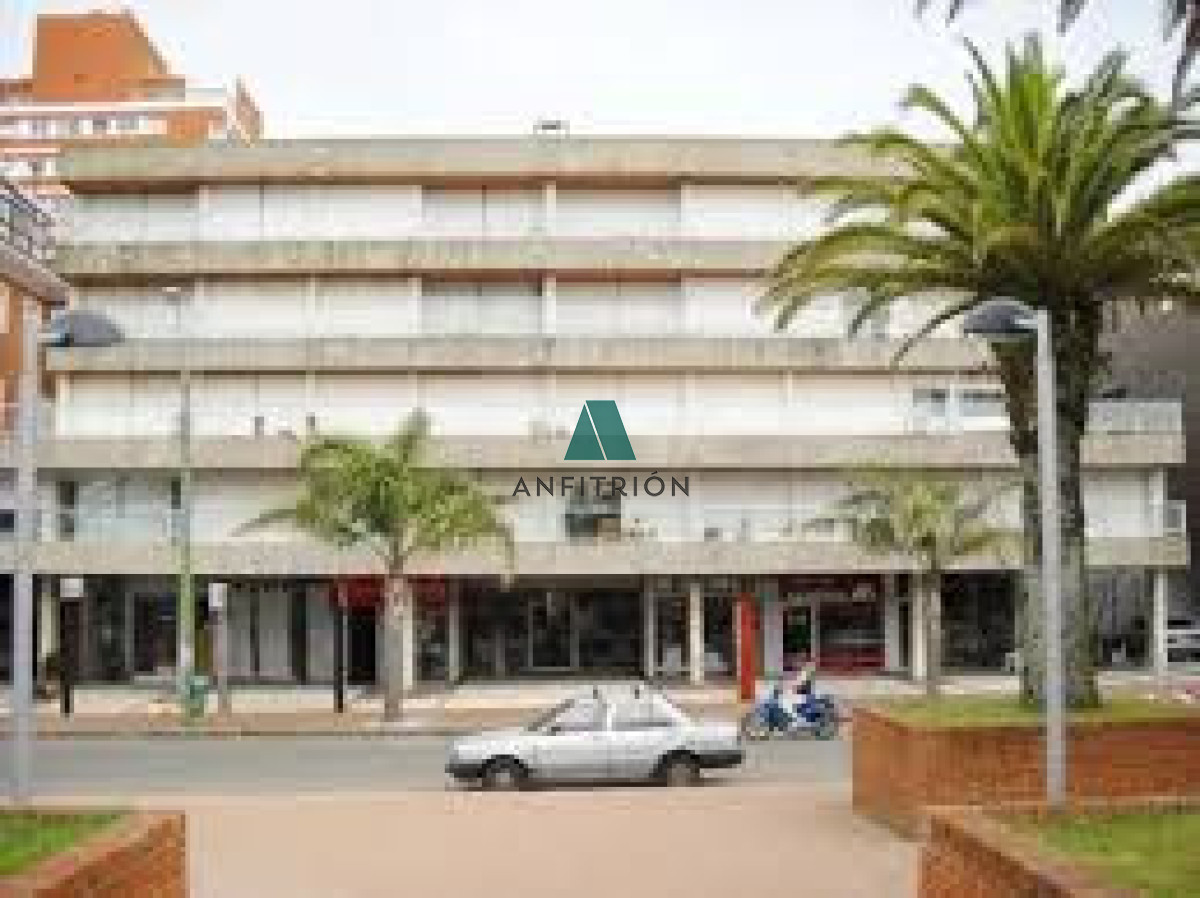 Apartamento ID.698 - Venta Apartamento 2 dormitorios Con Cochera En Península