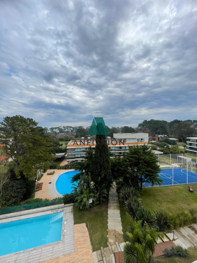 Apartamento ID.445 - Venta Apartamento 2 Dormitorios En Playa Mansa Con Cochera