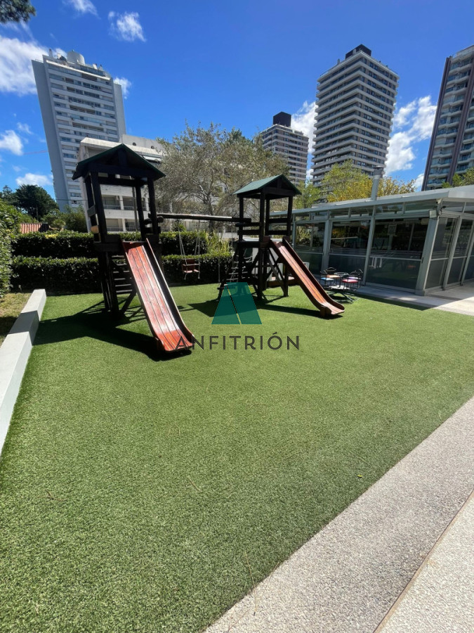 Apartamento ID.100 - Venta Apartamento 3 Dormitorios Con Cochera En Roosevelt