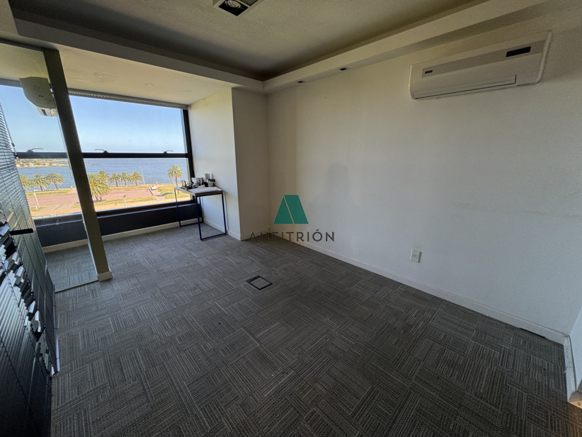 Oficina ID.611 - OPORTUNIDAD INVERSORES Venta y Alquiler de Oficinas en Parque Rodó con vista a la Rambla