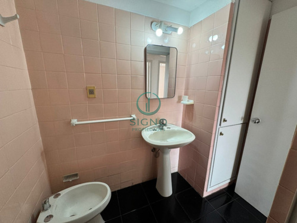 Apartamento ID.2411 - Venta Apartamento 2 Dormitorios en Zona Tres Cruces