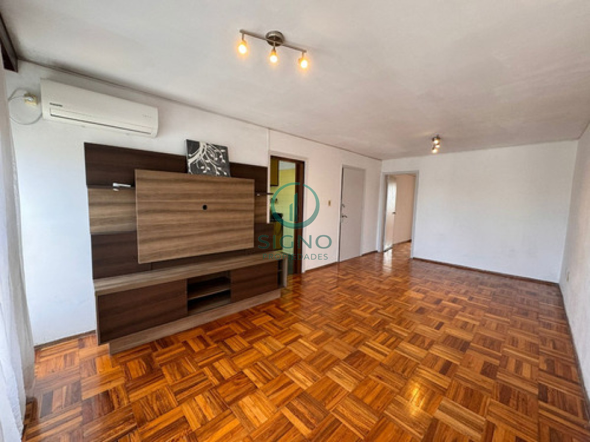 Apartamento ID.2411 - Venta Apartamento 2 Dormitorios en Zona Tres Cruces