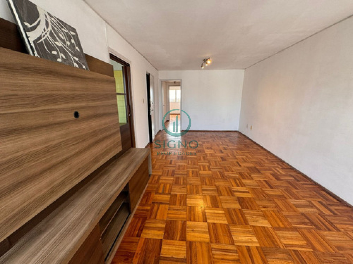 Apartamento ID.2411 - Venta Apartamento 2 Dormitorios en Zona Tres Cruces