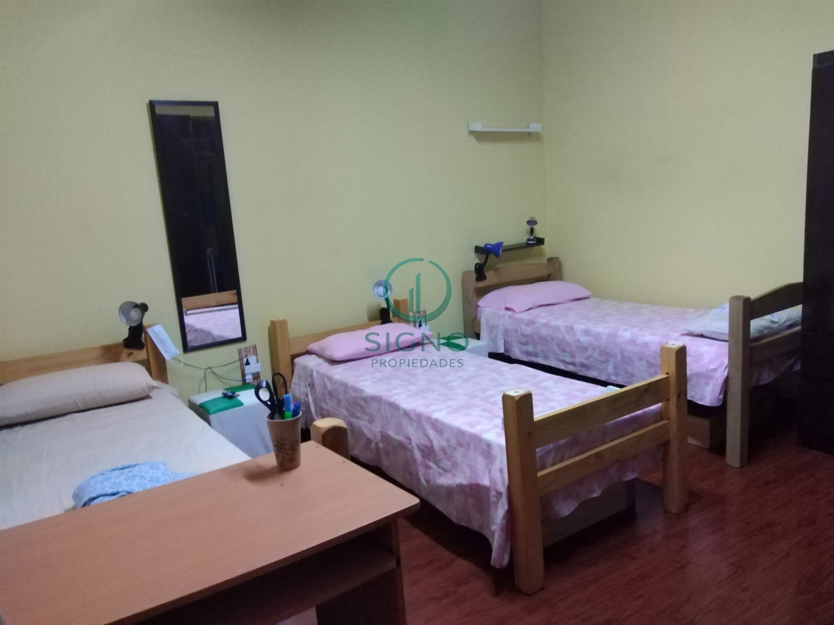 Casa ID.2163 - Venta casa Parque Batlle 4 dormitorios 349m de terreno